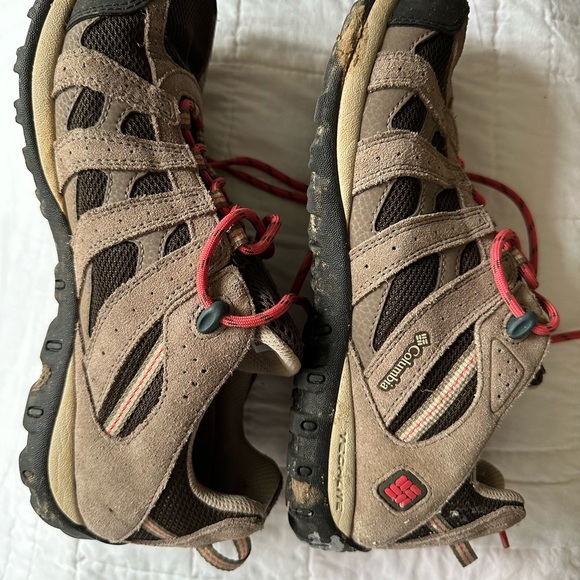 Columbia hiking shoes, women’s size 9.5 - Picture 7 of 10